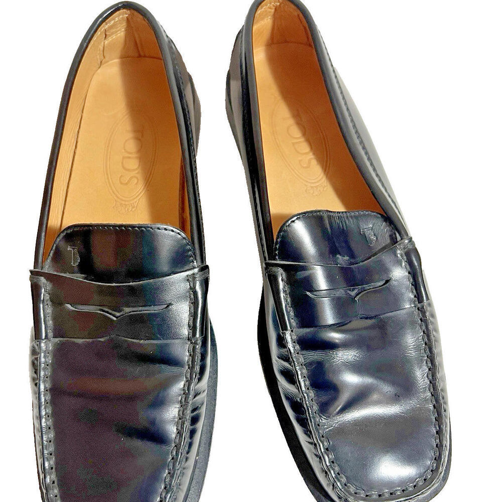 Tods Men's Black leather  penny loafers size driving shoes  37 / 7